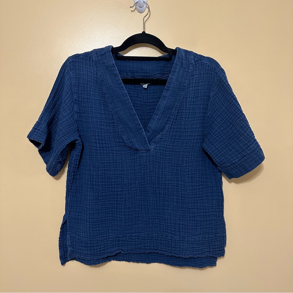 Faherty Dune Cotton Gauze Popover V-neck Top Women S Dark Indigo - Picture 6 of 10